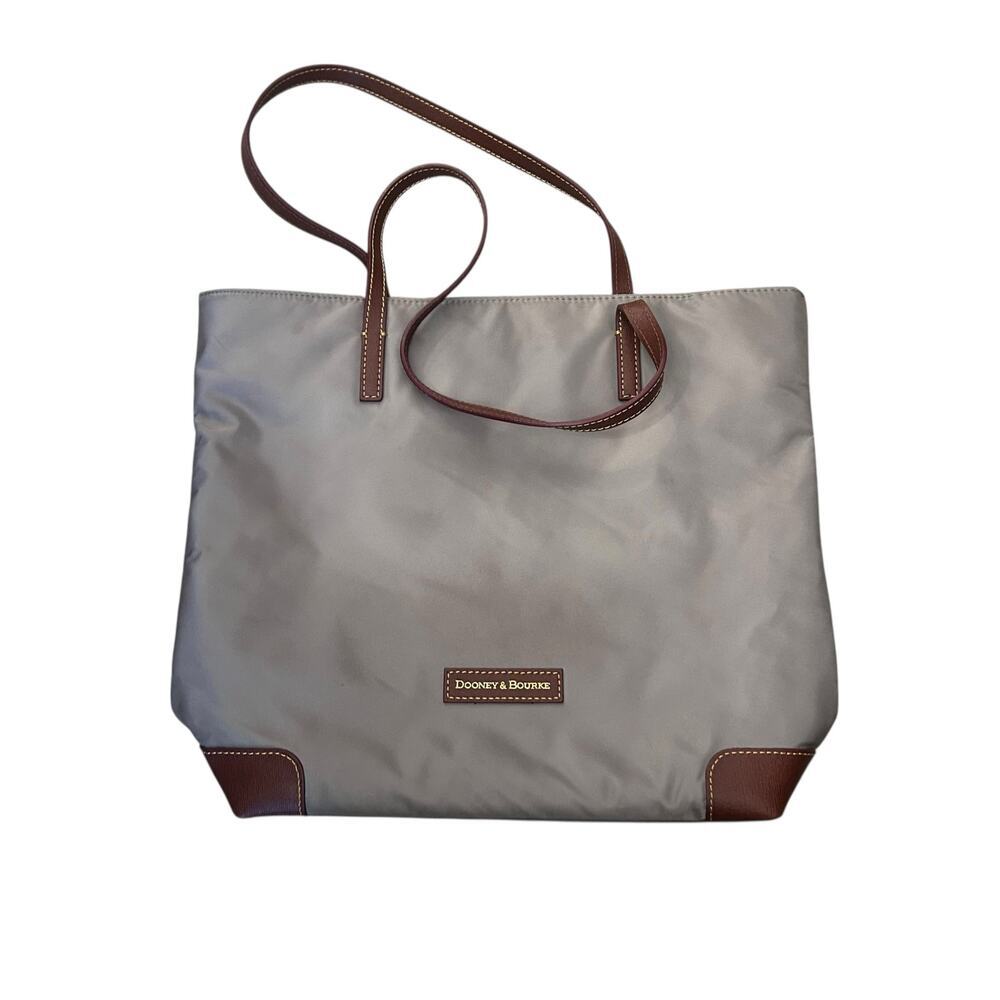 Dooney & Bourke Wayfarer Tote bag in Grey Nylon brown leather trim